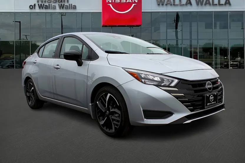 2025 Nissan Versa SR photo 1