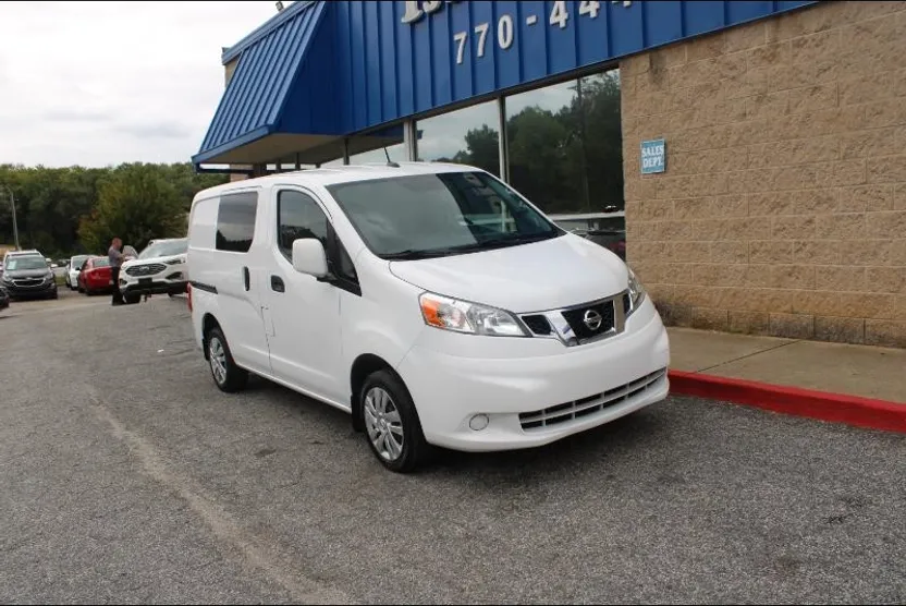 2020 Nissan NV200 SV photo 1
