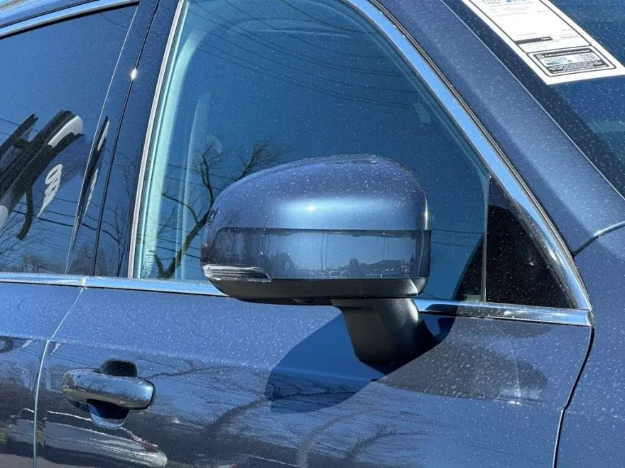 2025 Volvo XC90 Plus photo 1