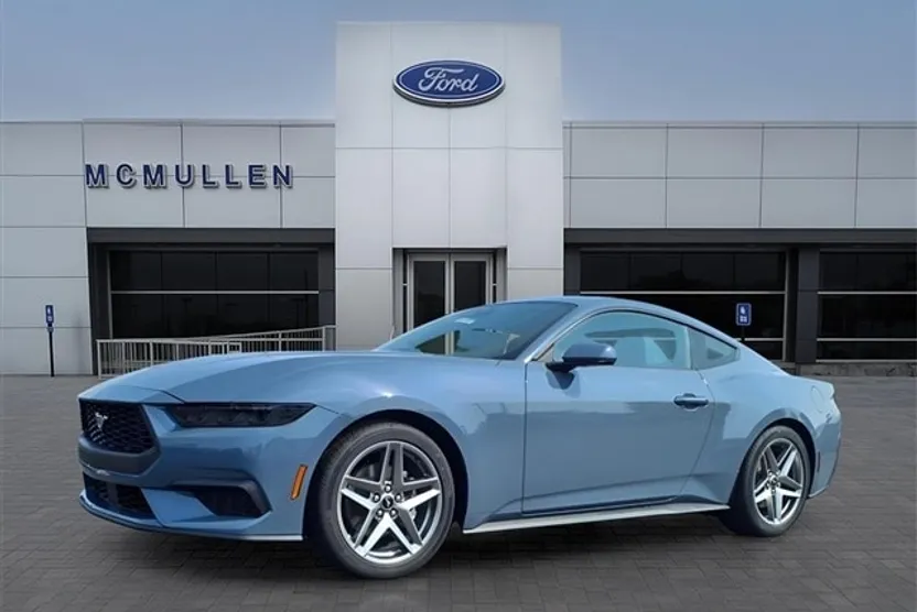 2025 Ford Mustang EcoBoost photo 1