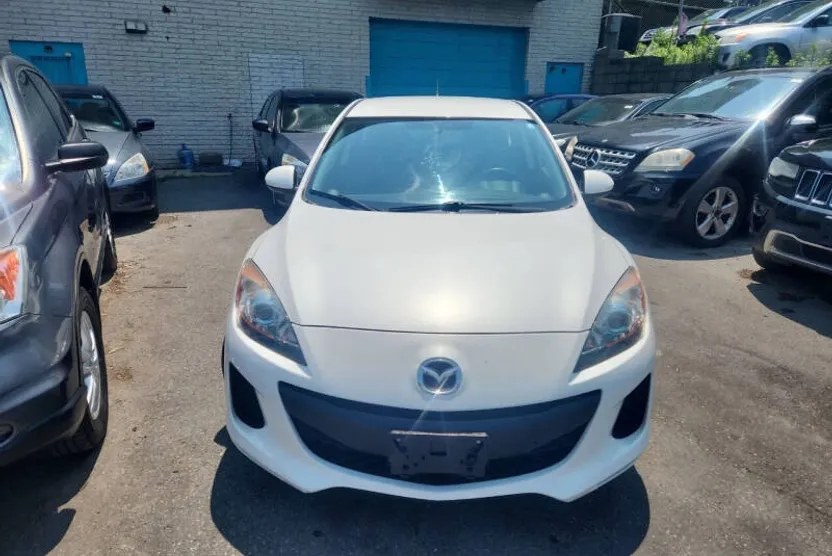2012 Mazda Mazda3 Touring photo 1