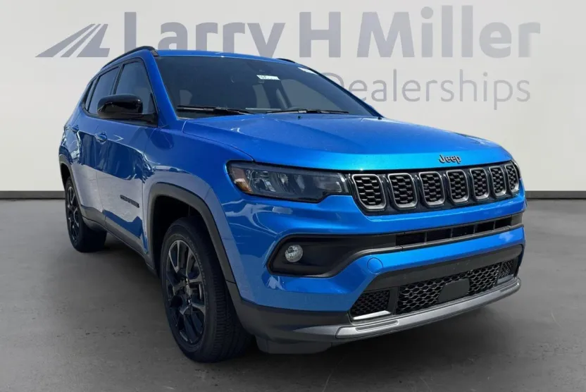 2025 Jeep Compass Latitude photo 1