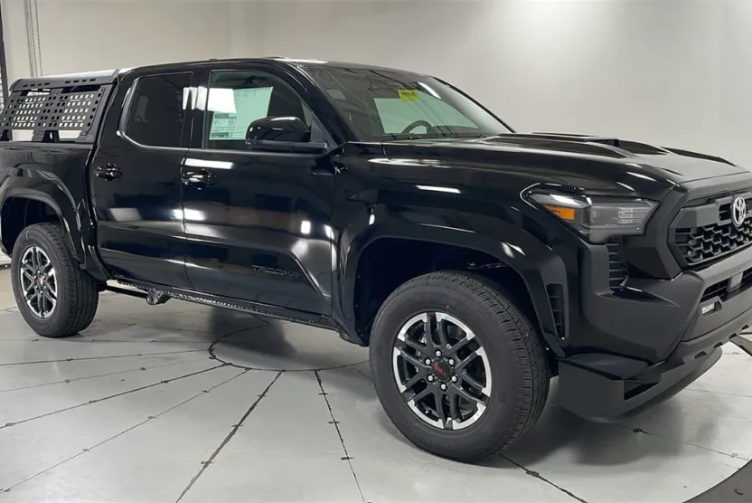 2025 Toyota Tacoma TRD Sport Double Cab photo 1