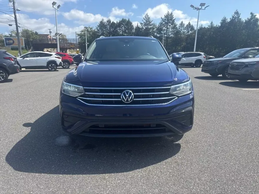 2022 Volkswagen Tiguan SE photo 1