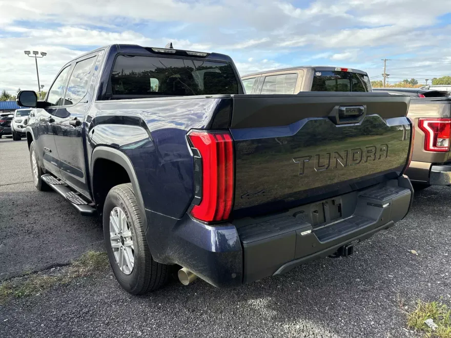 2023 Toyota Tundra SR5 CrewMax photo 1