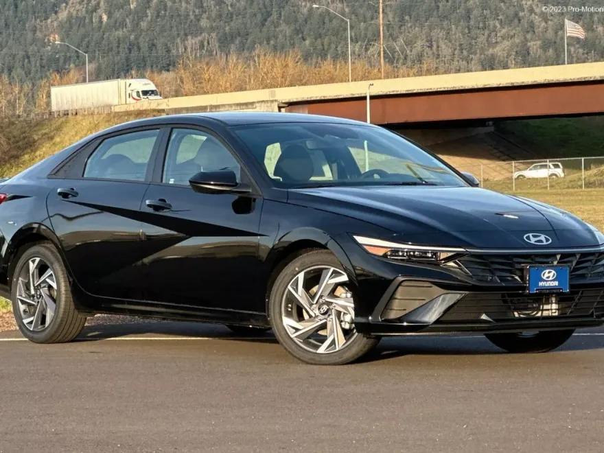 2025 Hyundai Elantra Hybrid SEL Sport photo 1
