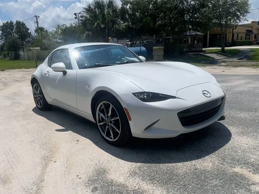 2021 Mazda MX-5 Miata RF Miata Grand Touring photo 2