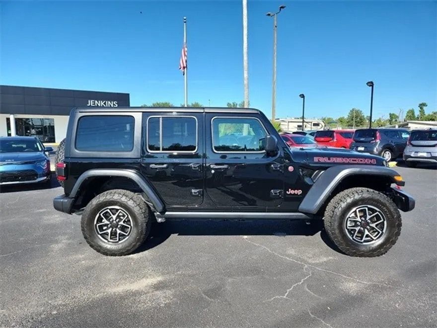 2024 Jeep Wrangler Rubicon photo 1