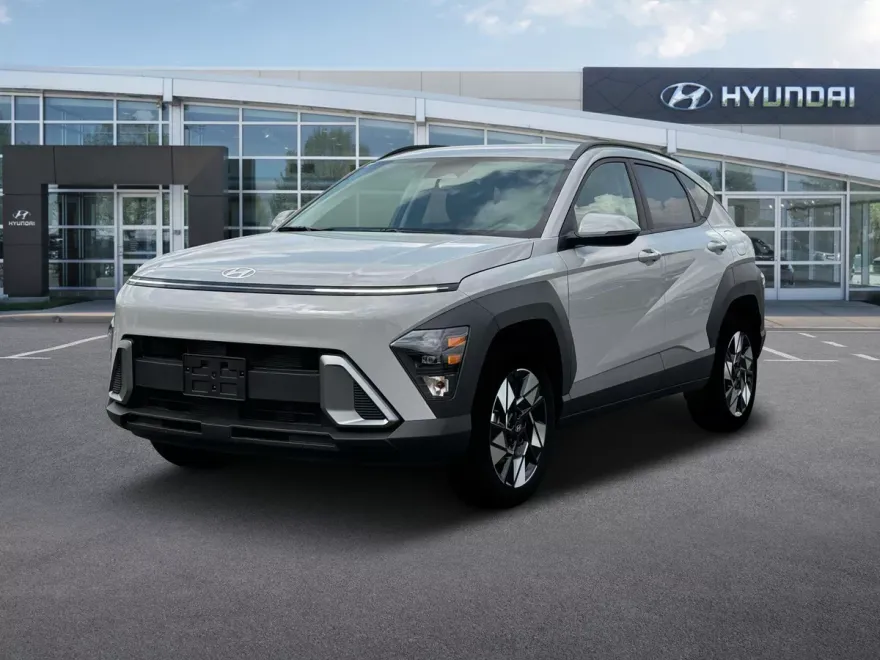 2025 Hyundai Kona SEL photo 1
