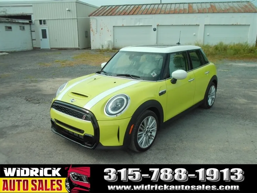 2023 Mini Cooper 4 Door Hardtop S photo 1