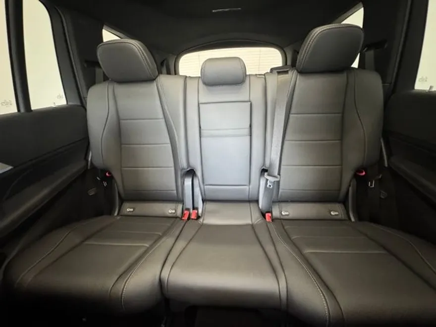2025 Mercedes Benz GLS 450 4MATIC photo 1