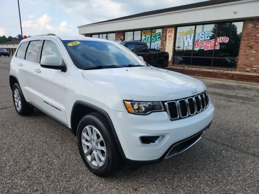 2021 Jeep Grand Cherokee Laredo X photo 1