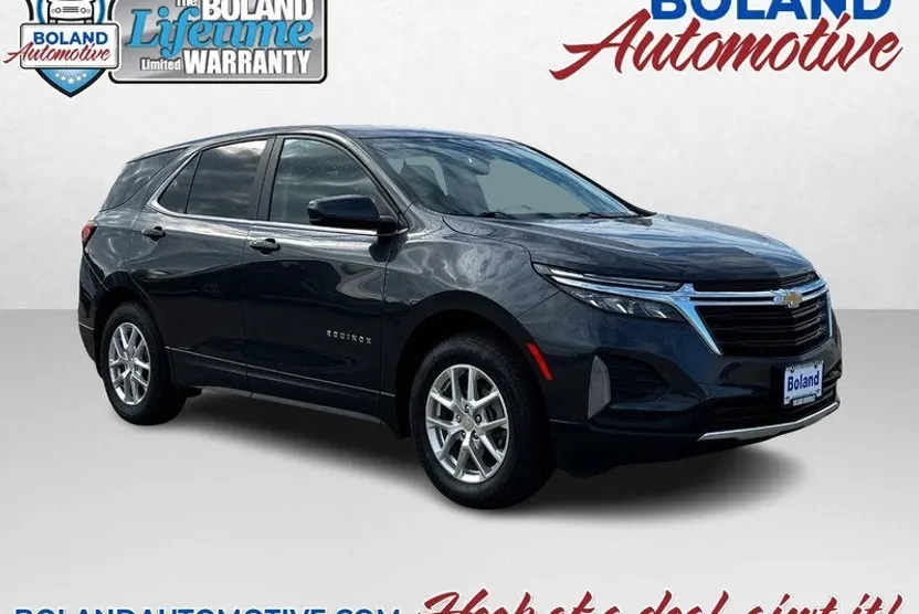 2023 Chevrolet Equinox LT photo 1