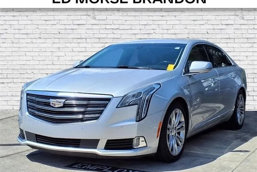 2019 Cadillac XTS Luxury photo 1