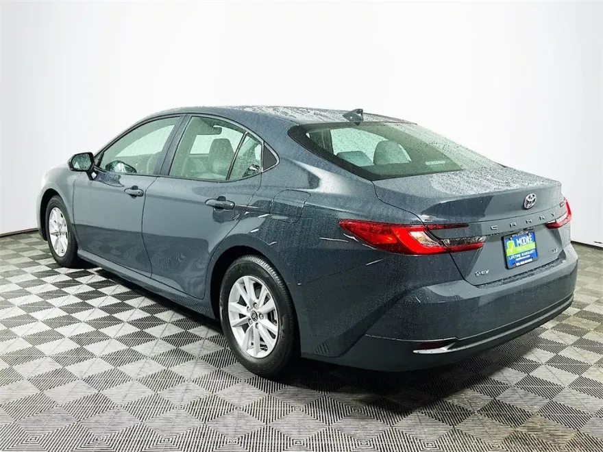 2025 Toyota Camry LE photo 1