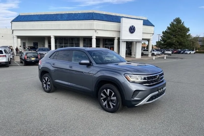 2023 Volkswagen Atlas Cross Sport SE photo 1