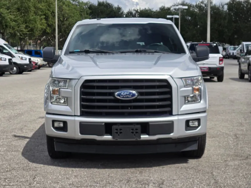 2017 Ford F-150 XLT photo 2