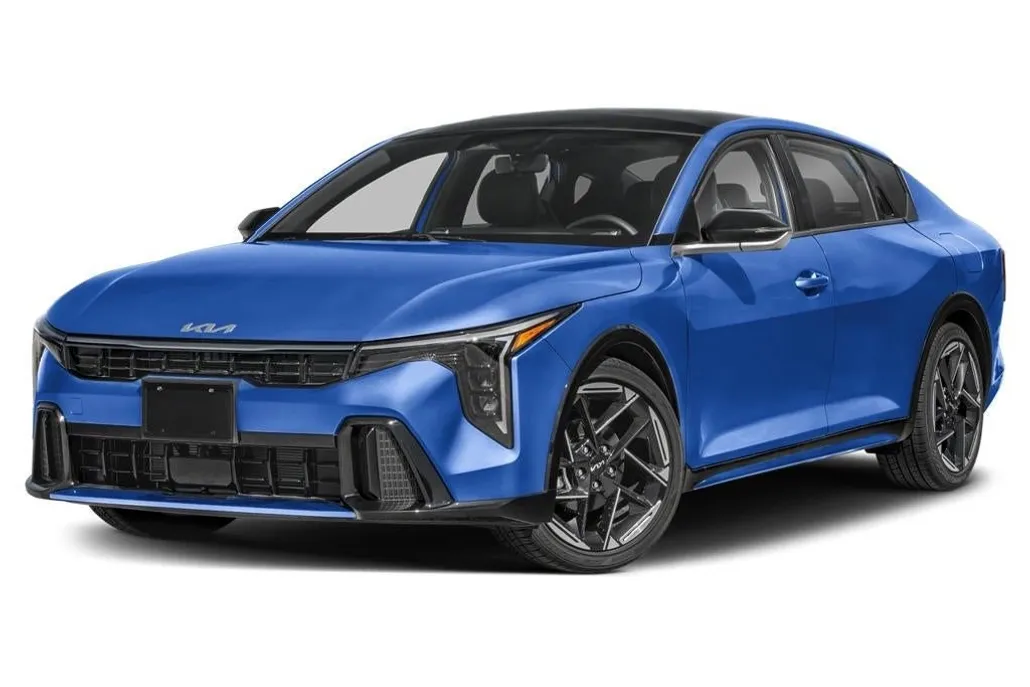 2025 Kia K4 GT-Line photo 1