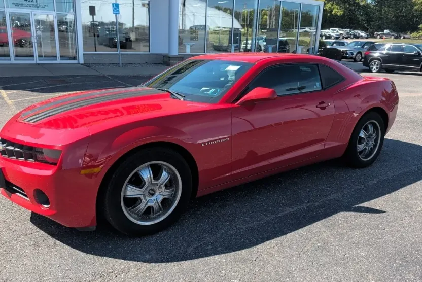 2013 Chevrolet Camaro 1LS photo 1