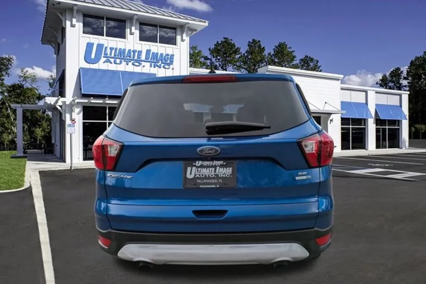 2019 Ford Escape SE photo 1