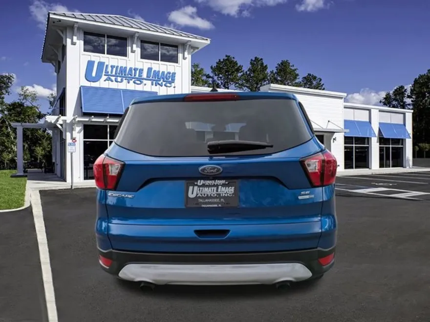 2019 Ford Escape SE photo 1