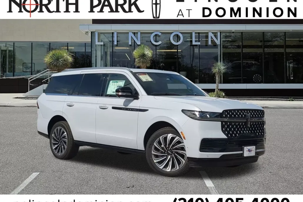 2025 Lincoln Navigator Black Label photo 1