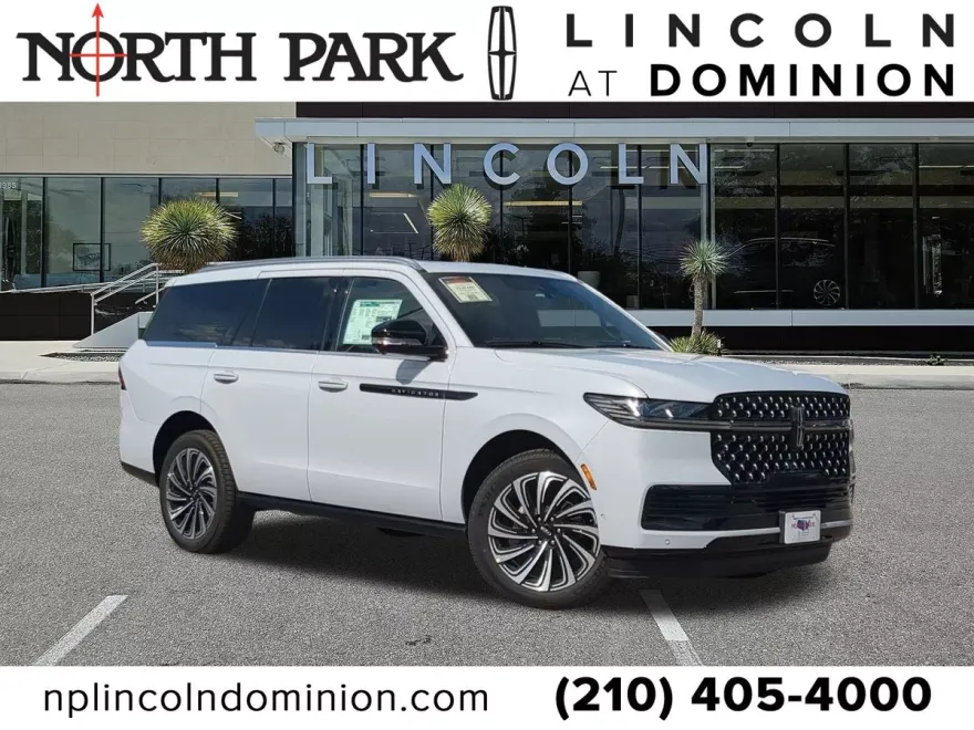 2025 Lincoln Navigator Black Label photo 1
