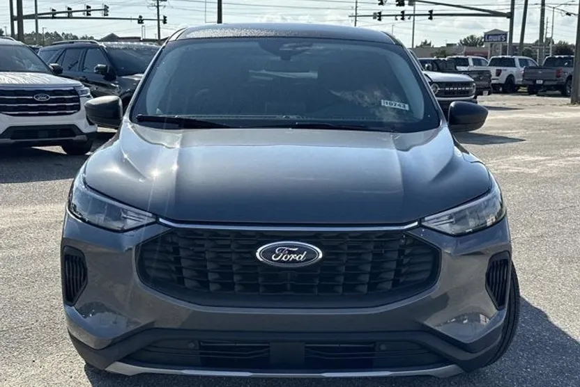 2025 Ford Escape Active photo 1