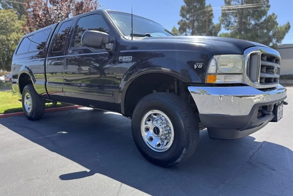 2002 Ford F-250 XLT photo 1
