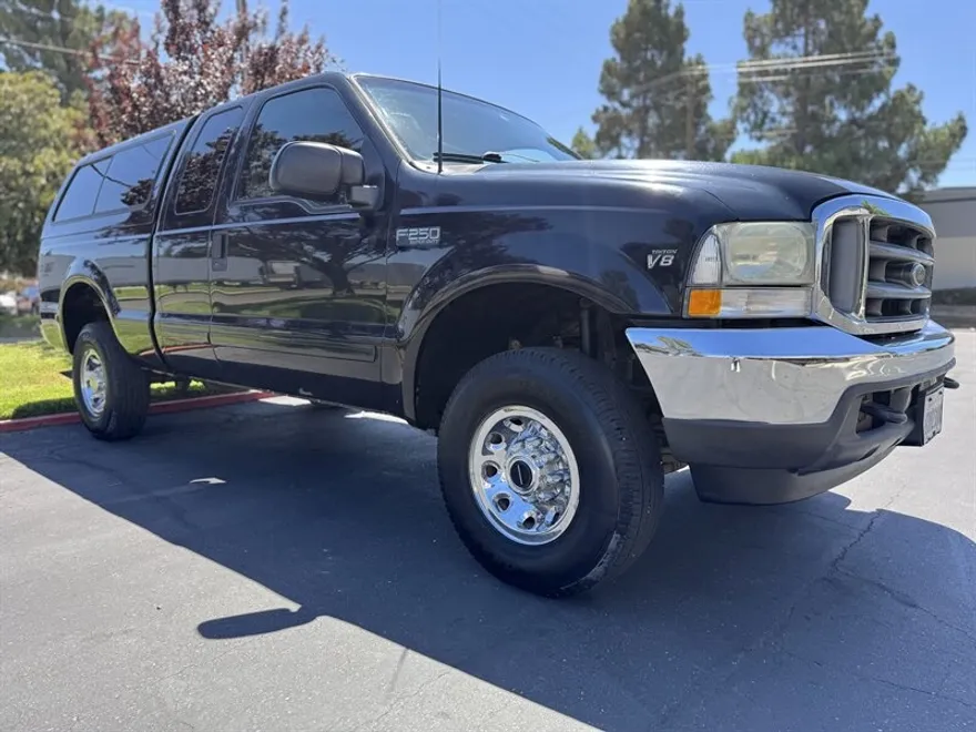 2002 Ford F-250 XLT photo 1