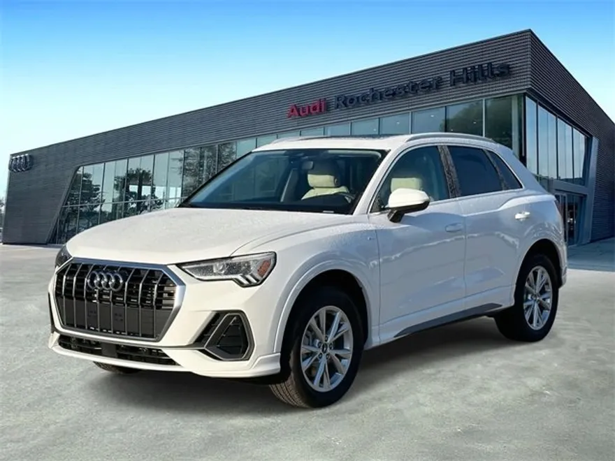 2025 Audi Q3 S line Premium photo 1