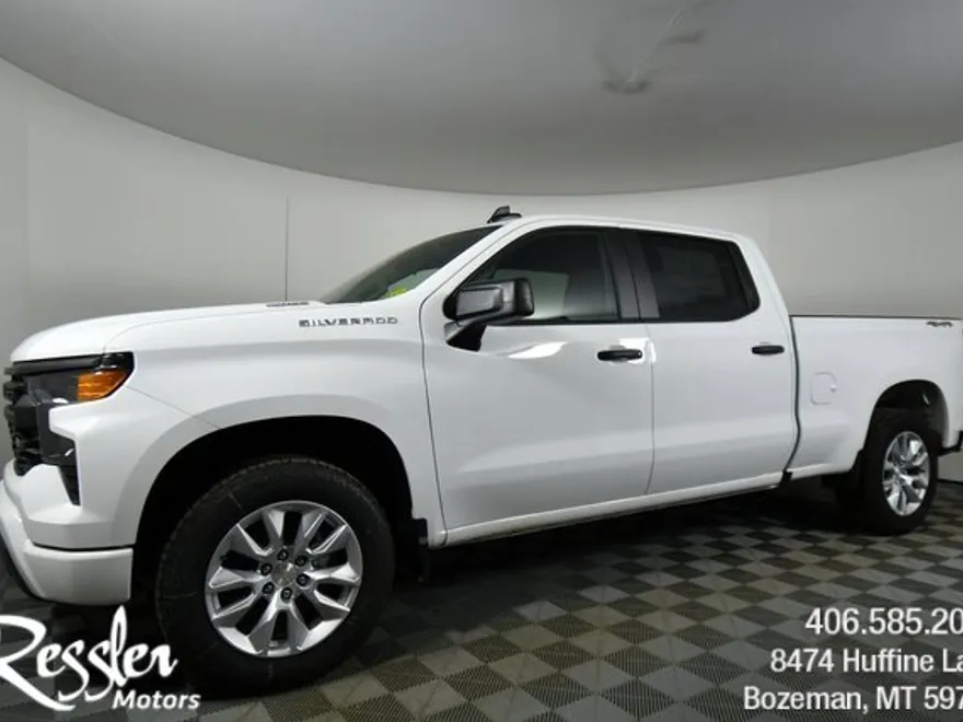 2025 Chevrolet Silverado 1500 Custom photo 1