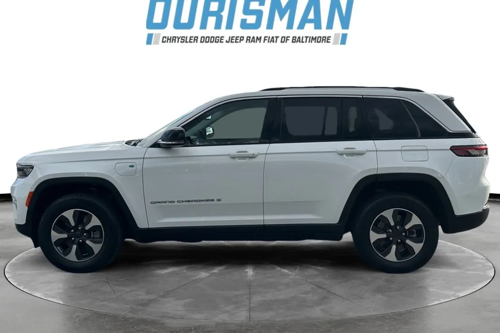 2023 Jeep Grand Cherokee 4xe photo 1