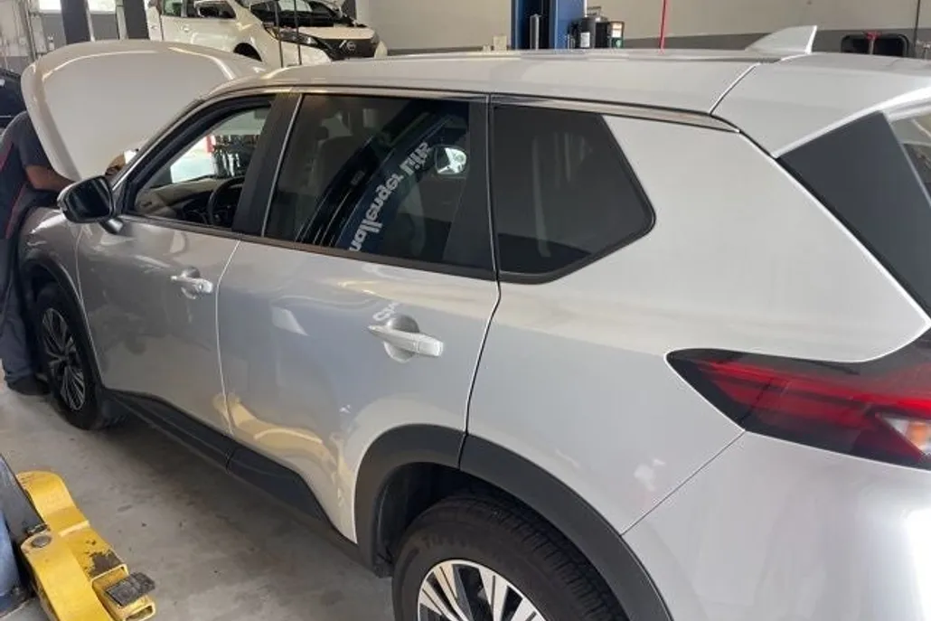 2022 Nissan Rogue SV photo 1