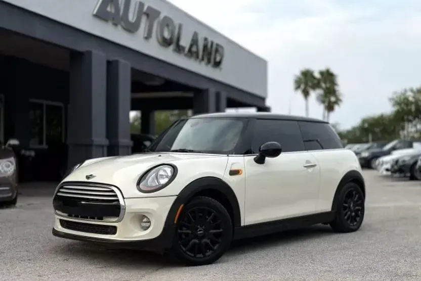 2017 Mini Cooper Base photo 1