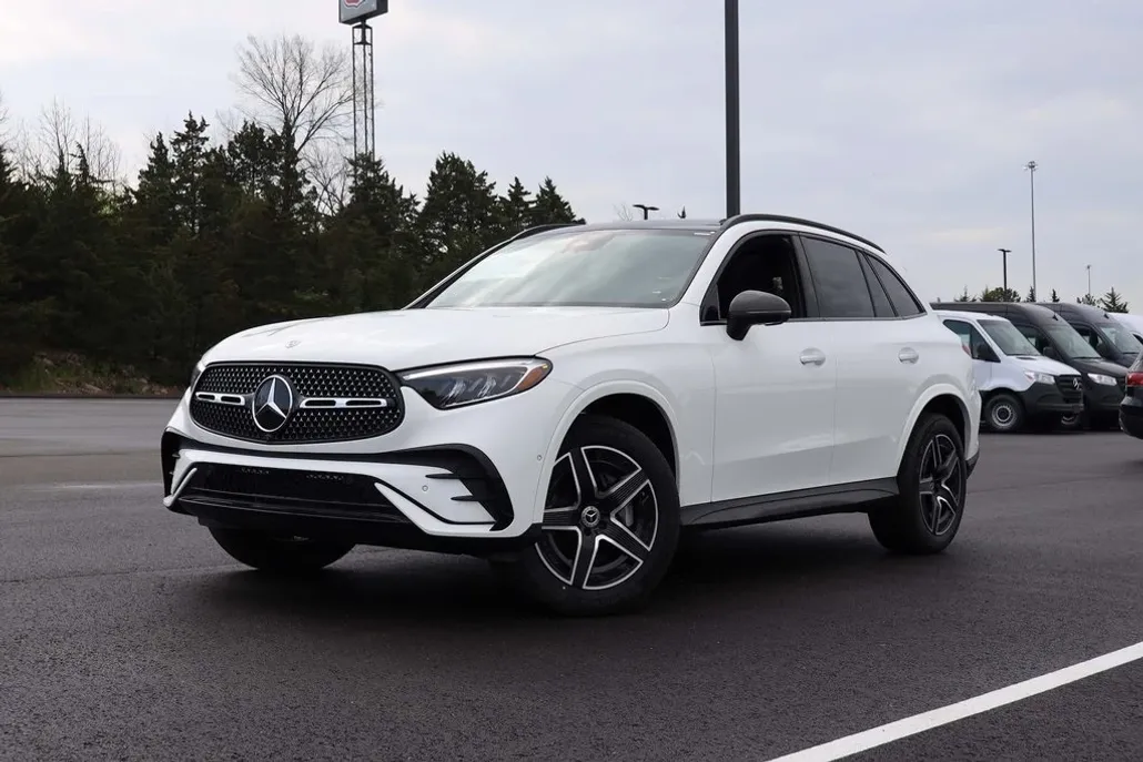 2025 Mercedes Benz GLC AMG photo 1