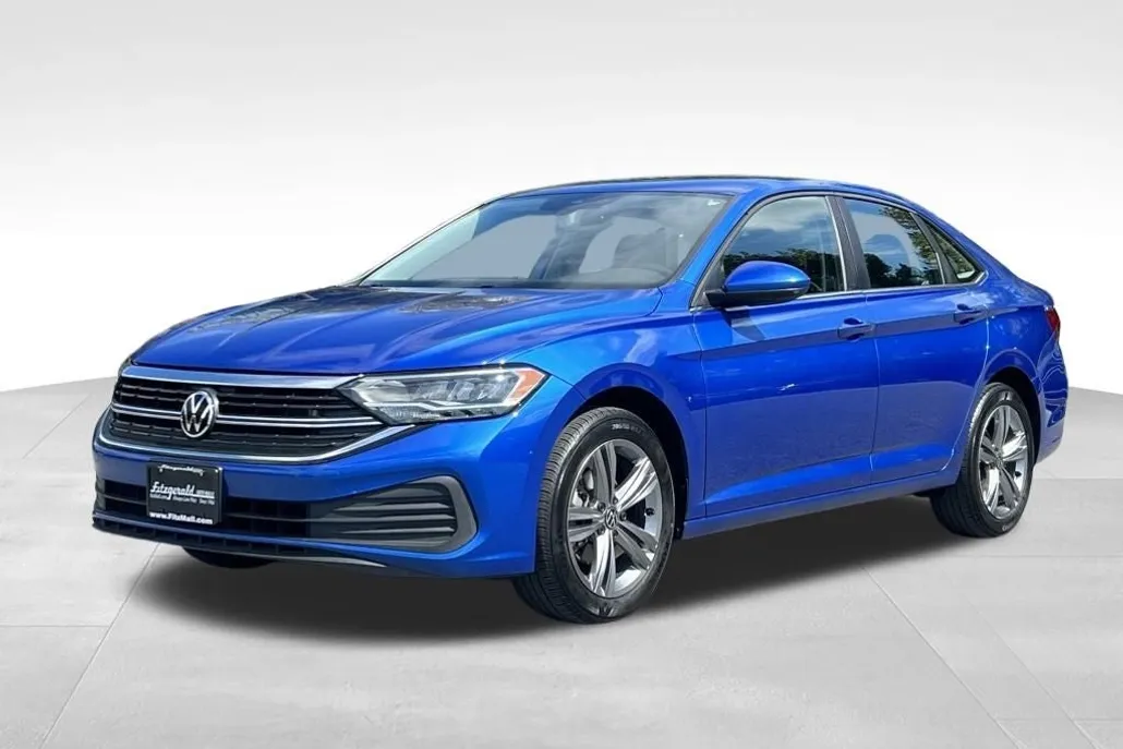 2024 Volkswagen Jetta SE photo 1