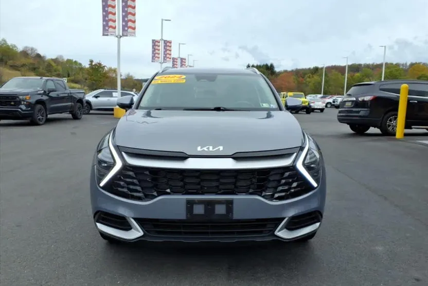 2024 Kia Sportage EX photo 1