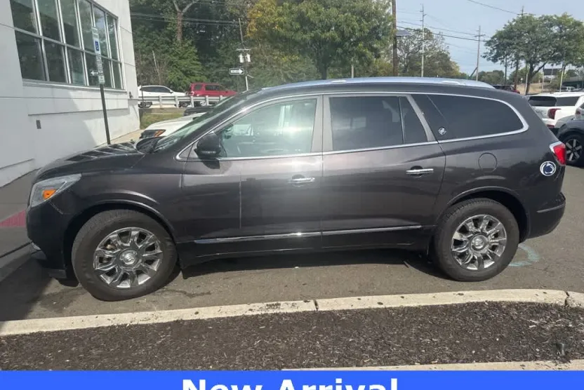 2017 Buick Enclave Leather photo 1