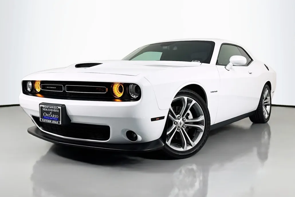 2022 Dodge Challenger R/T photo 1