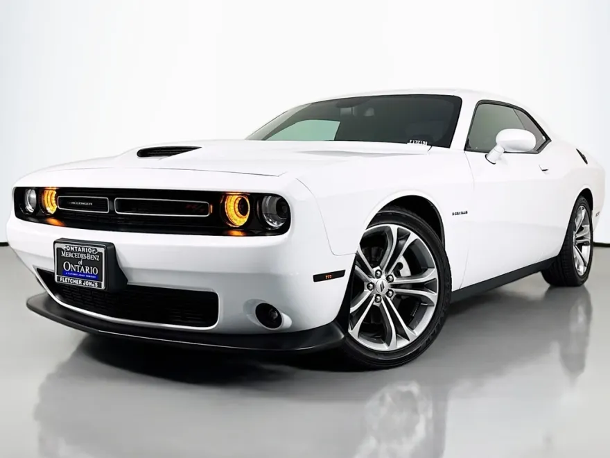2022 Dodge Challenger R/T photo 1