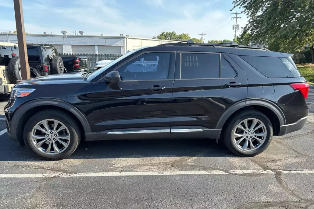 2020 Ford Explorer XLT photo 1