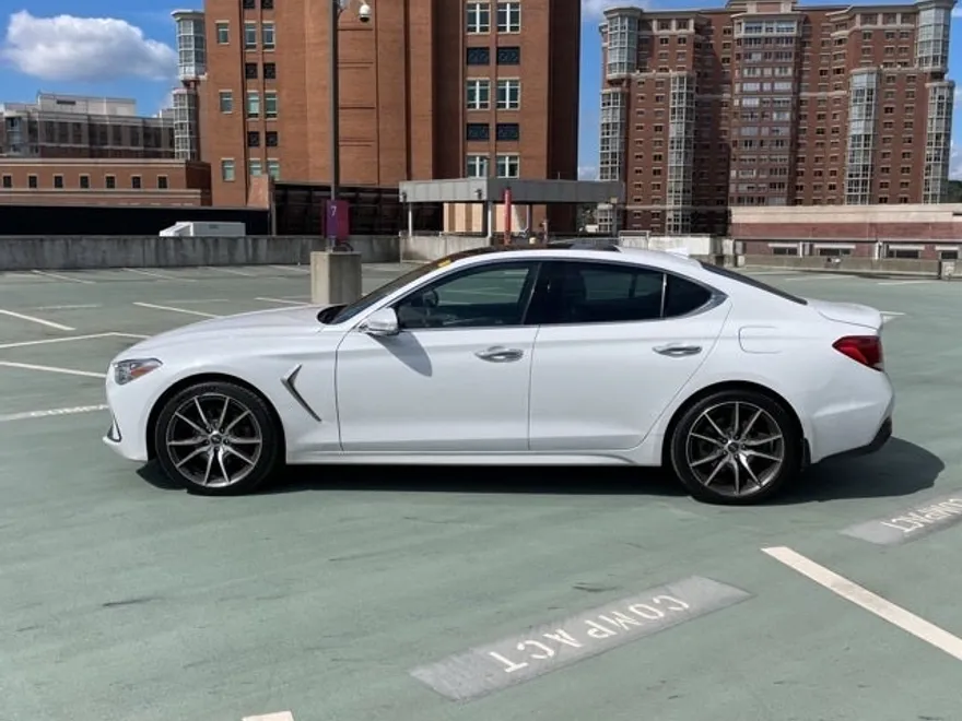 2019 Genesis G70 2.0T Advanced photo 1