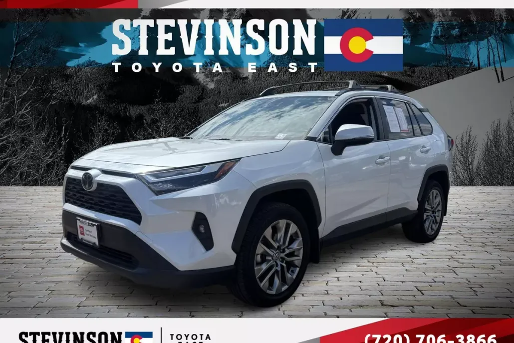 2023 Toyota RAV4 XLE Premium photo 1