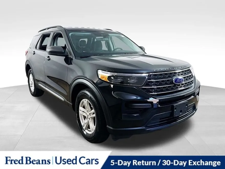 2022 Ford Explorer XLT photo 1