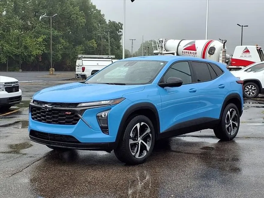 2024 Chevrolet Trax photo 1
