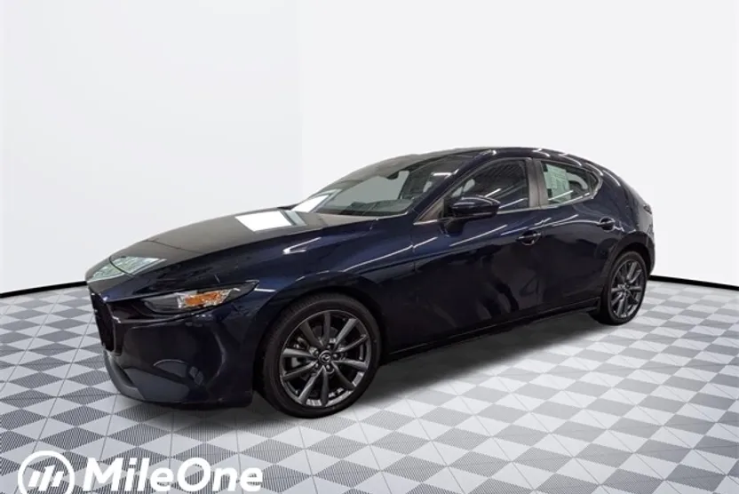 2021 Mazda Mazda3 Select Hatchback photo 1