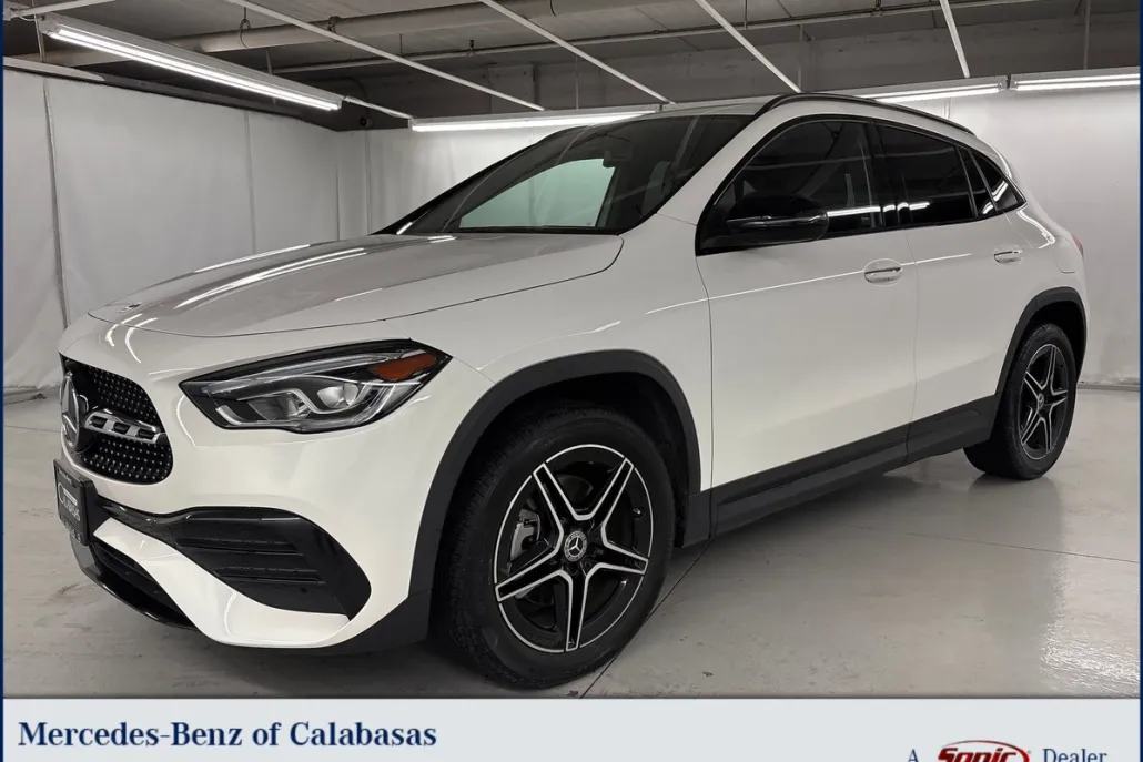 2023 Mercedes Benz GLA 250 photo 1