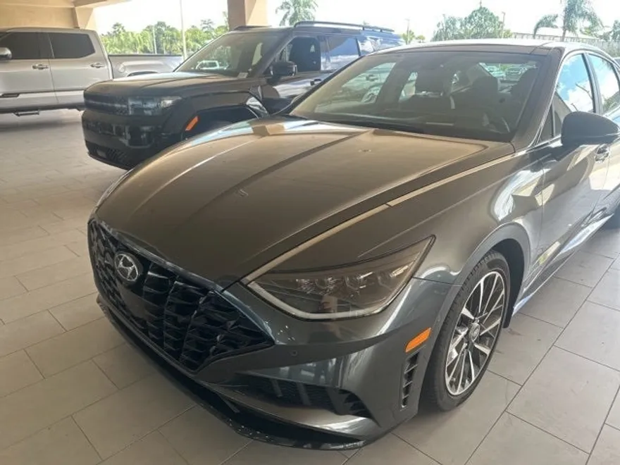 2022 Hyundai Sonata Limited photo 1