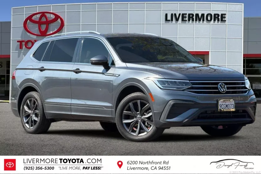 2022 Volkswagen Tiguan SE photo 1